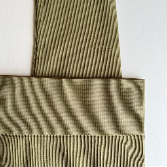 Avocado Seamless High Waisted Ribbed 7/8 Legging - Picture 3 of 5